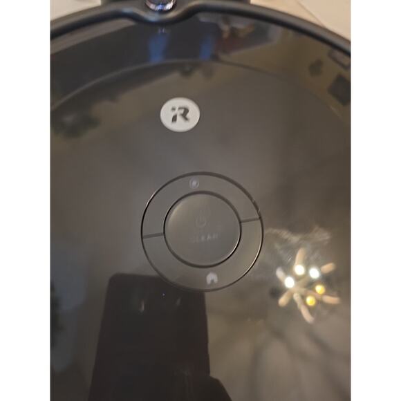 iRobot Roomba 694 Robot Vacuum - R694020 - Black - Picture 6 of 16